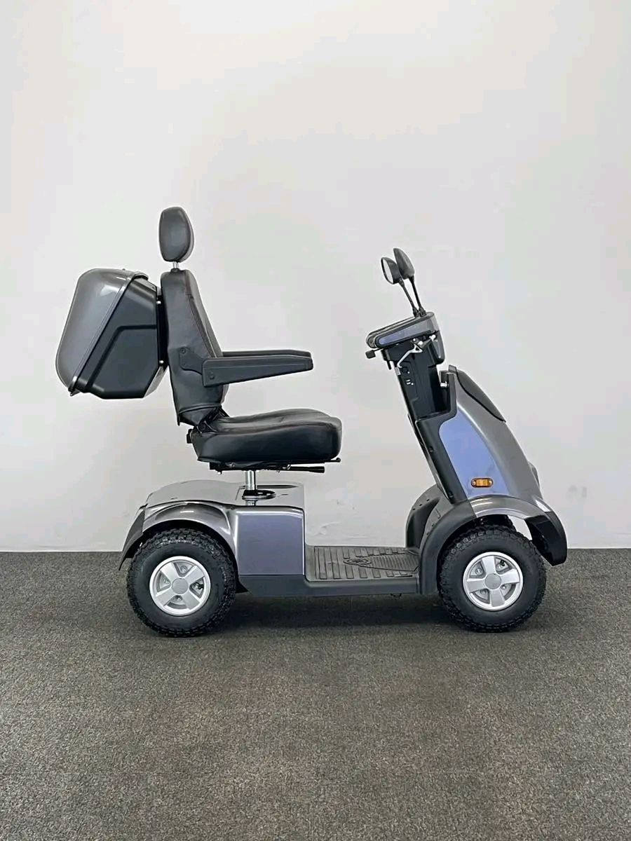 TGA Breeze Midi 4 (2024) The TGA Breeze Midi 4 mobility scooter is ideal for those who need to get around town quickly in comfort and style.