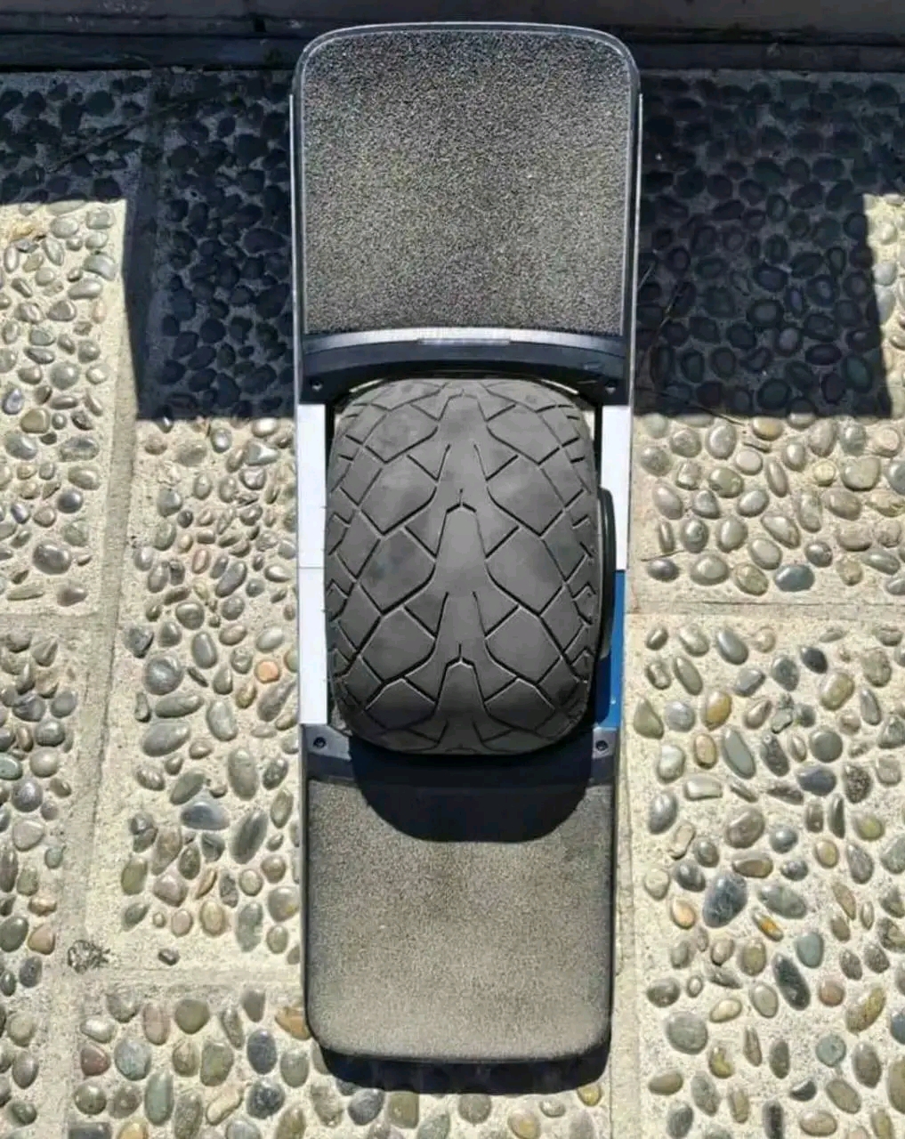 one wheel XR classic XRC by future motion with treaded tire