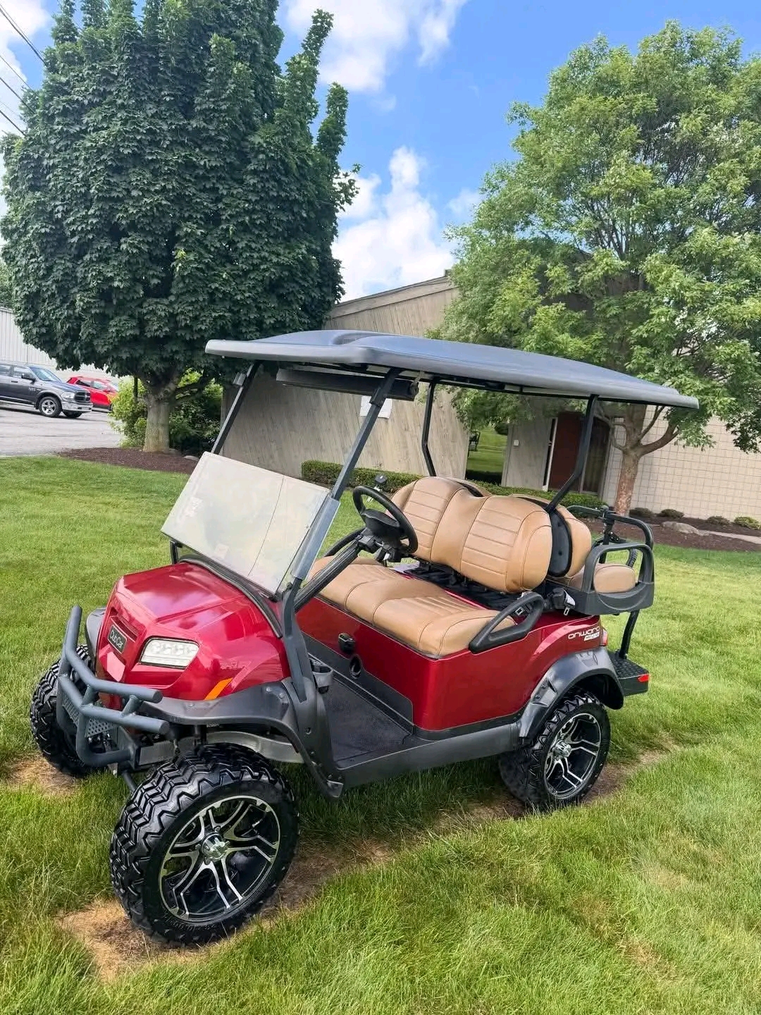 21 MODEL LITHIUM! This one runs and drives great.EXTENDED ROOF