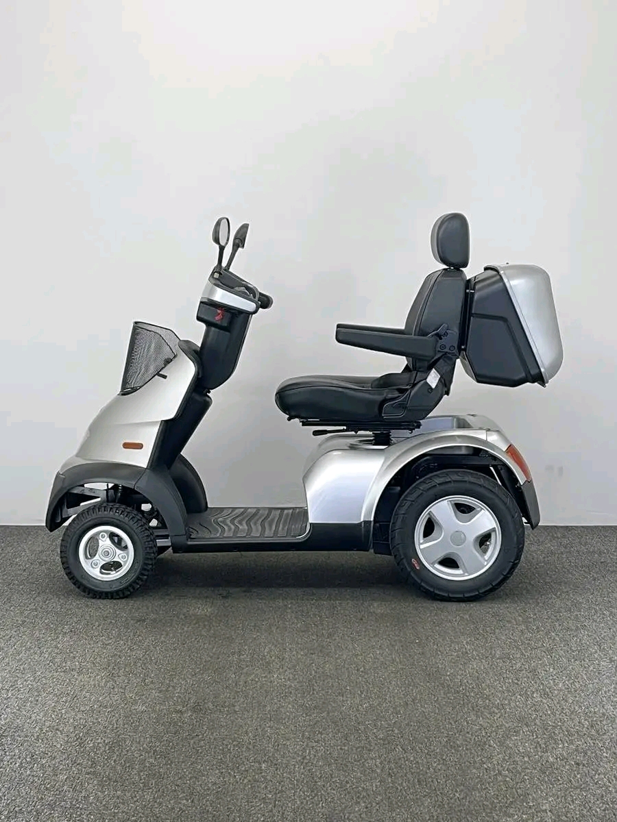 TGA Breeze S4 (2017) The TGA Breeze S4 is the ultimate mobility scooter for those who don't want to make any compromise in life.