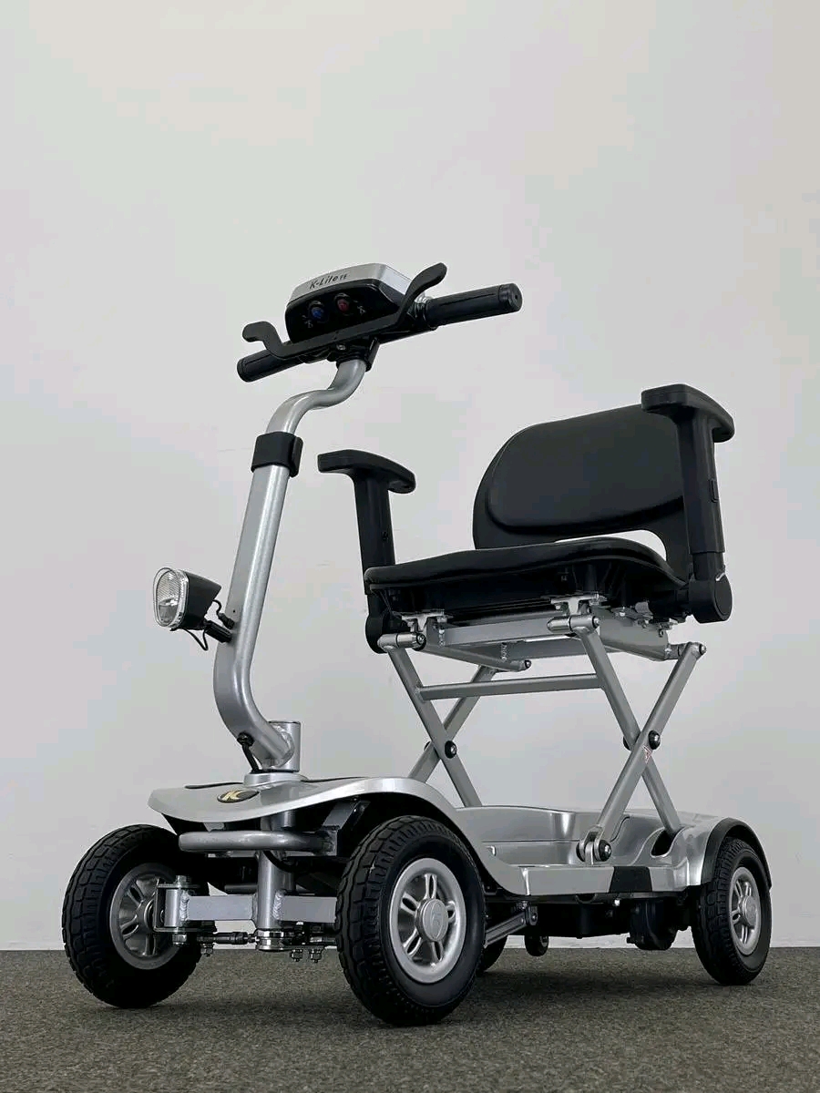 Kymco K-Lite FE The K-Lite FE has been designed to give its user the ultimate lightweight folding mobility scooter that is easy to store, transport and handle.