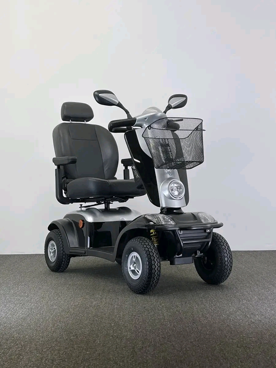 Kymco Maxi XLS The Kymco Maxi XLS Mobility Scooter is one of our most popular scooters and is ideal for those looking to tackle all types of terrain.