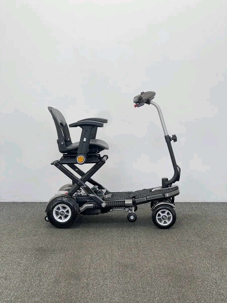 TGA Minimo Plus 4 (2021) The new Minimo Plus 4 is a revolution in compact, 'car boot scooter design. It represents one of the most advanced and transportable designs