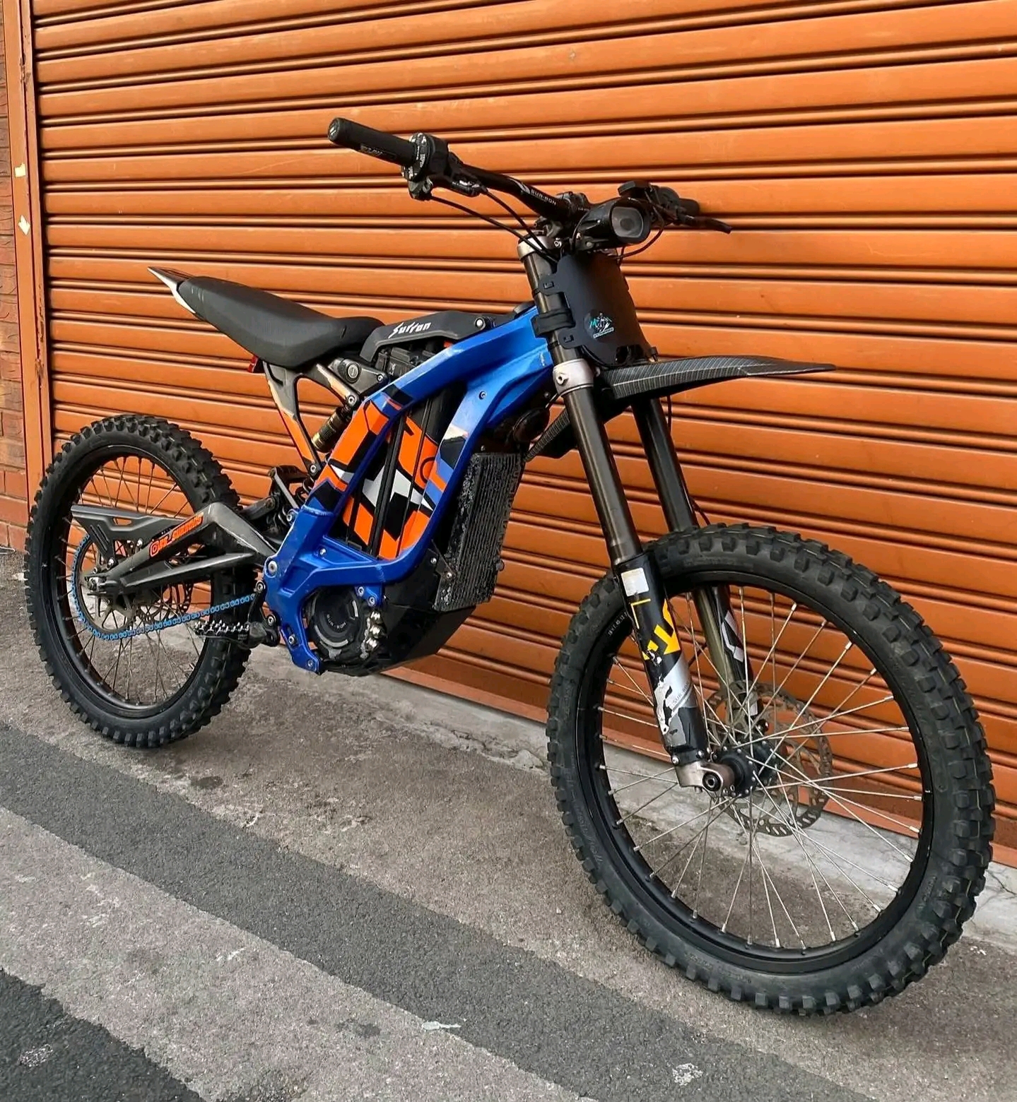 2023 Surron Light Bee X OFF ROAD. TOP SPEED UP TO 50+ MPH. Sports And Eco Mode. KKE Front And Rear Shocks!