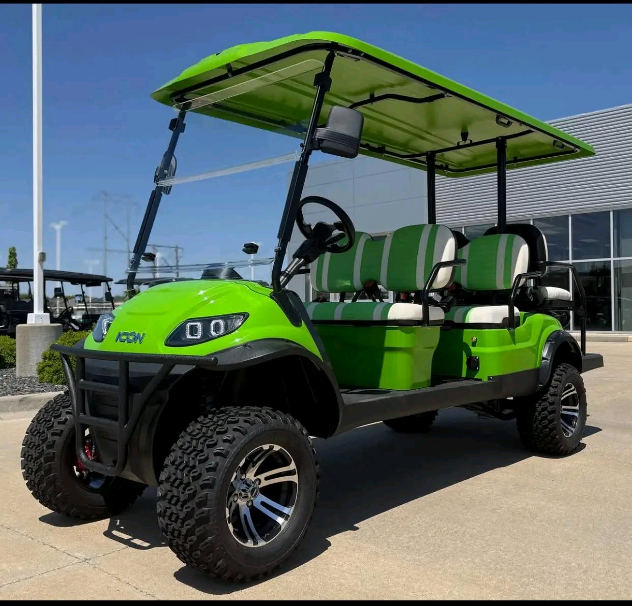 2025 lcon I60L Lithium golf cart.51v 105ah Lithium Eco Battery Digital Display screen Storage space Rear flip seat Foldable Windshield 6" Lift Sideview mirrors Lockable glove box Extended Roof