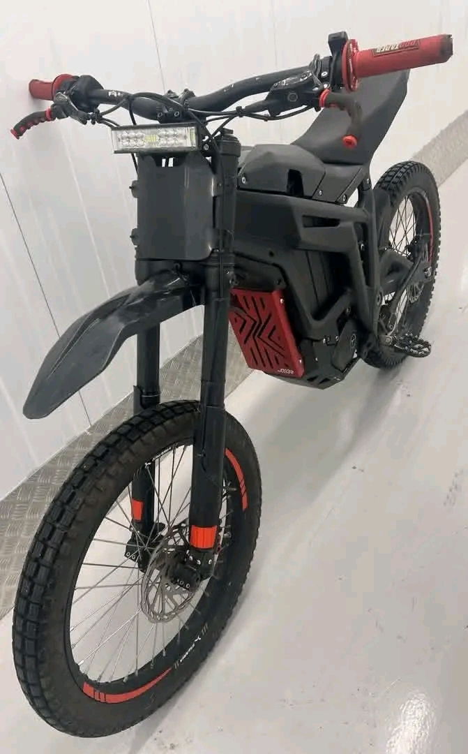 2022 Talaria Sting 60v 38ah 8kw.Street tyres front & rear Pro taper grips