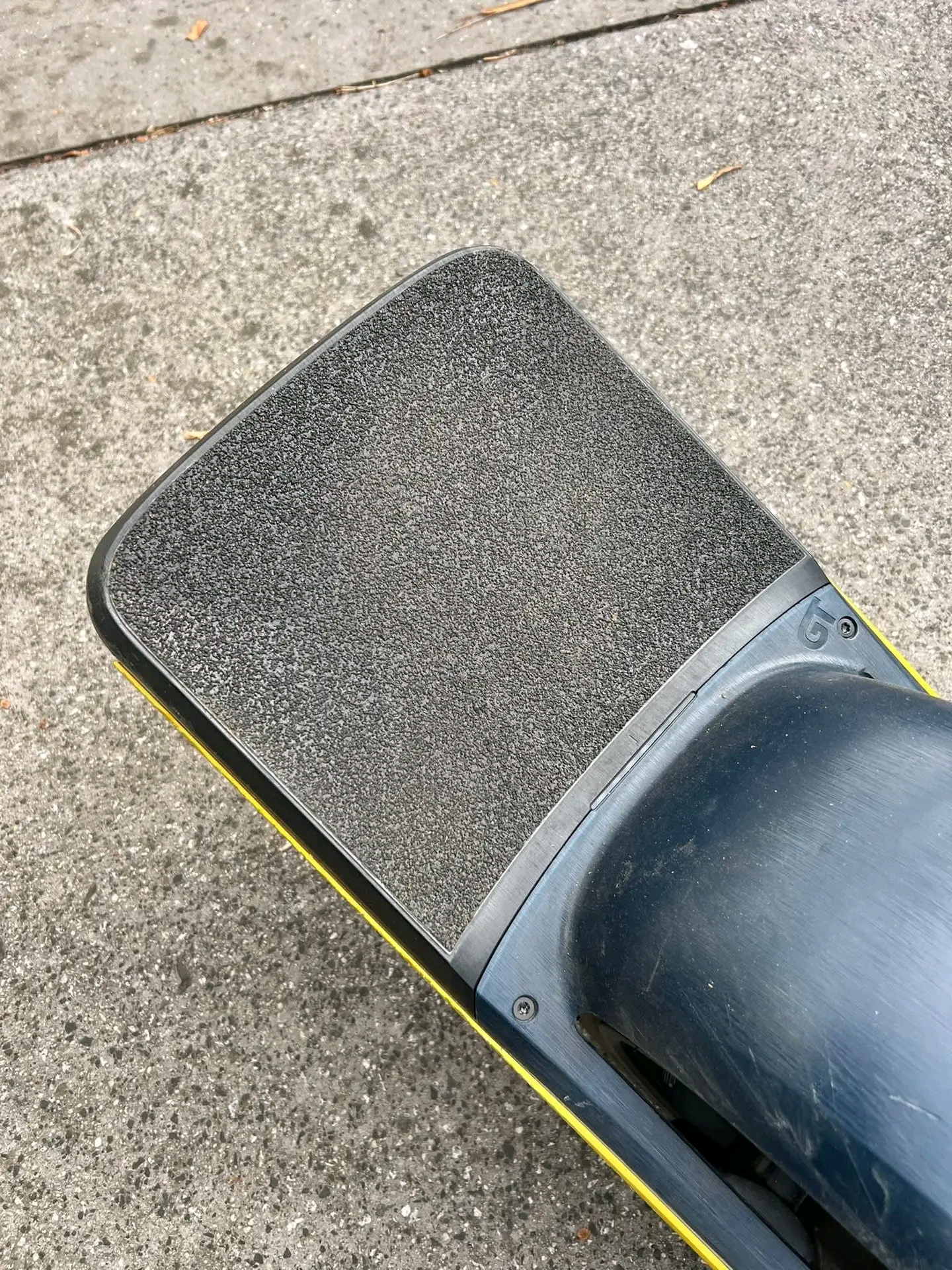 ONEWHEEL GT, Includes original box, charger, and original tyre Optional extra: Brand new TEL Enduro tyre