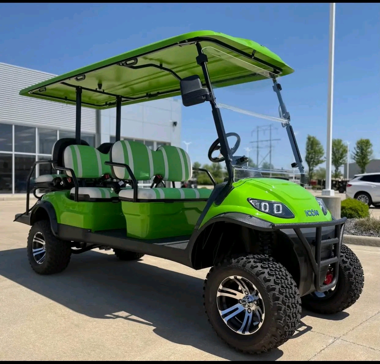 2025 lcon I60L Lithium golf cart.51v 105ah Lithium Eco Battery Digital Display screen Storage space Rear flip seat Foldable Windshield 6" Lift Sideview mirrors Lockable glove box Extended Roof
