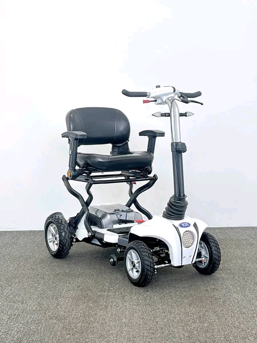 TGA Maximo Plus (2017) The TGA Maximo Plus with Lithium Batteries is the larger version of the superb TGA Minimo.
