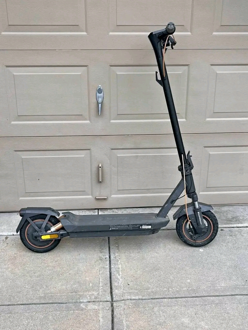 Navee GT3 Max,The Navee GT3 Max is designed for riders who want power, comfort, and versatility. Perfect for daily commuting or weekend adventures.