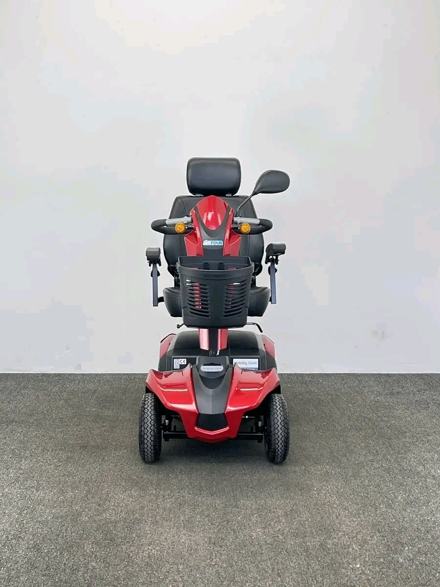Monarch MM4 (2019) The Monarch MM4 mobility scooter has been designed to perform superbly and be extremely comfortable at the same time.