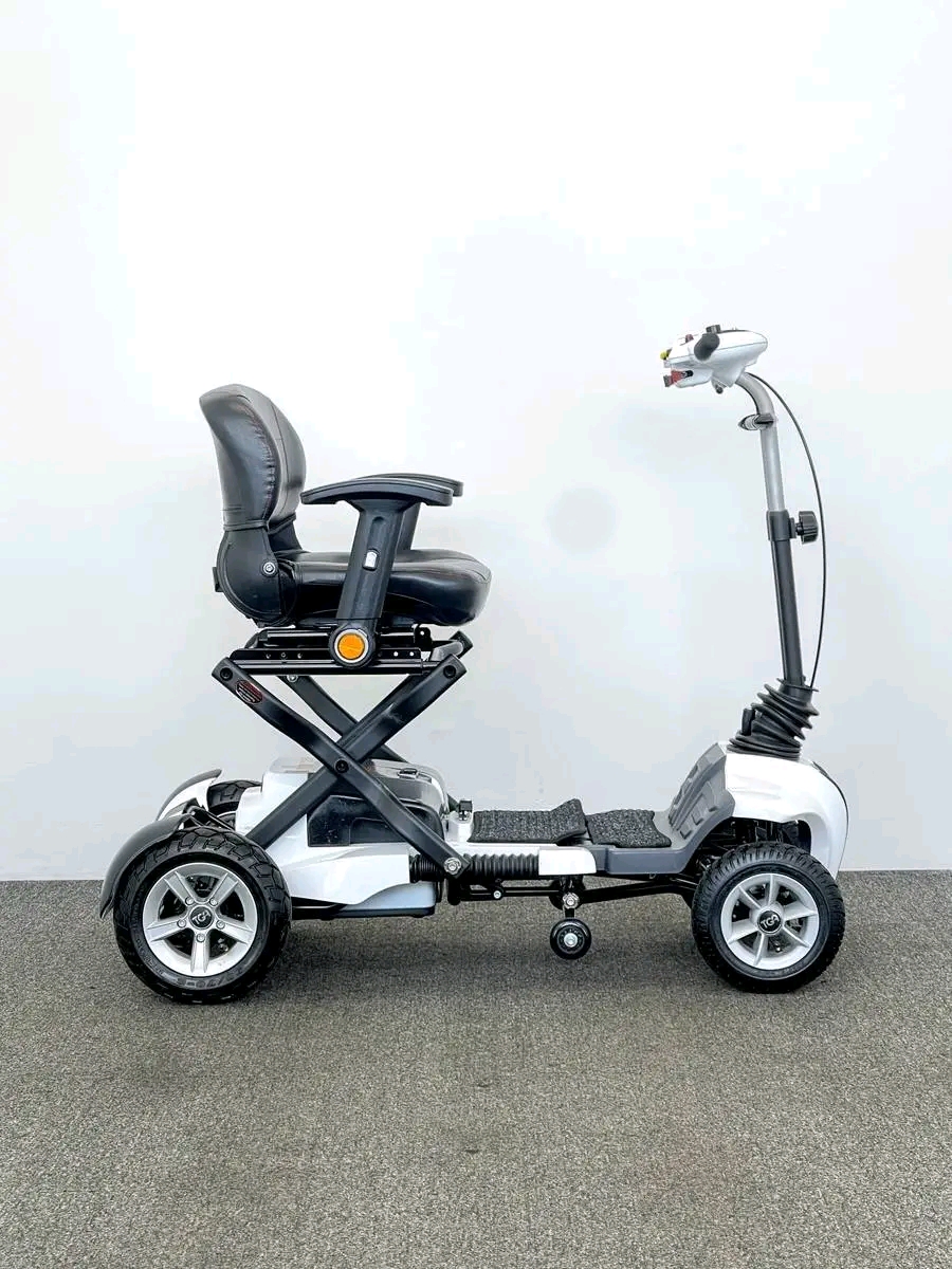 TGA Maximo Plus (2017) The TGA Maximo Plus with Lithium Batteries is the larger version of the superb TGA Minimo.