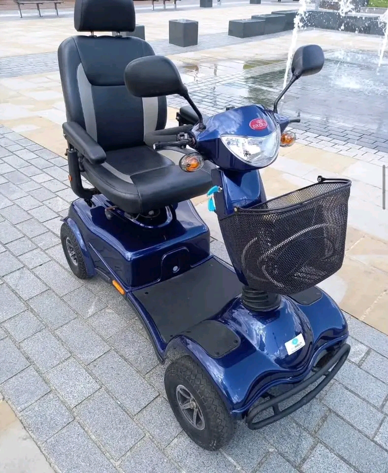 Van Os Excel Galaxy 4 4 and &mph mobility scooter