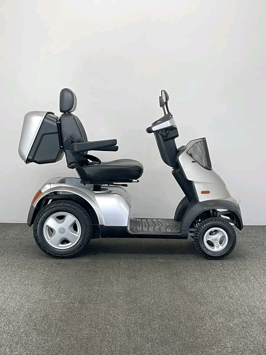 TGA Breeze S4 (2017) The TGA Breeze S4 is the ultimate mobility scooter for those who don't want to make any compromise in life.